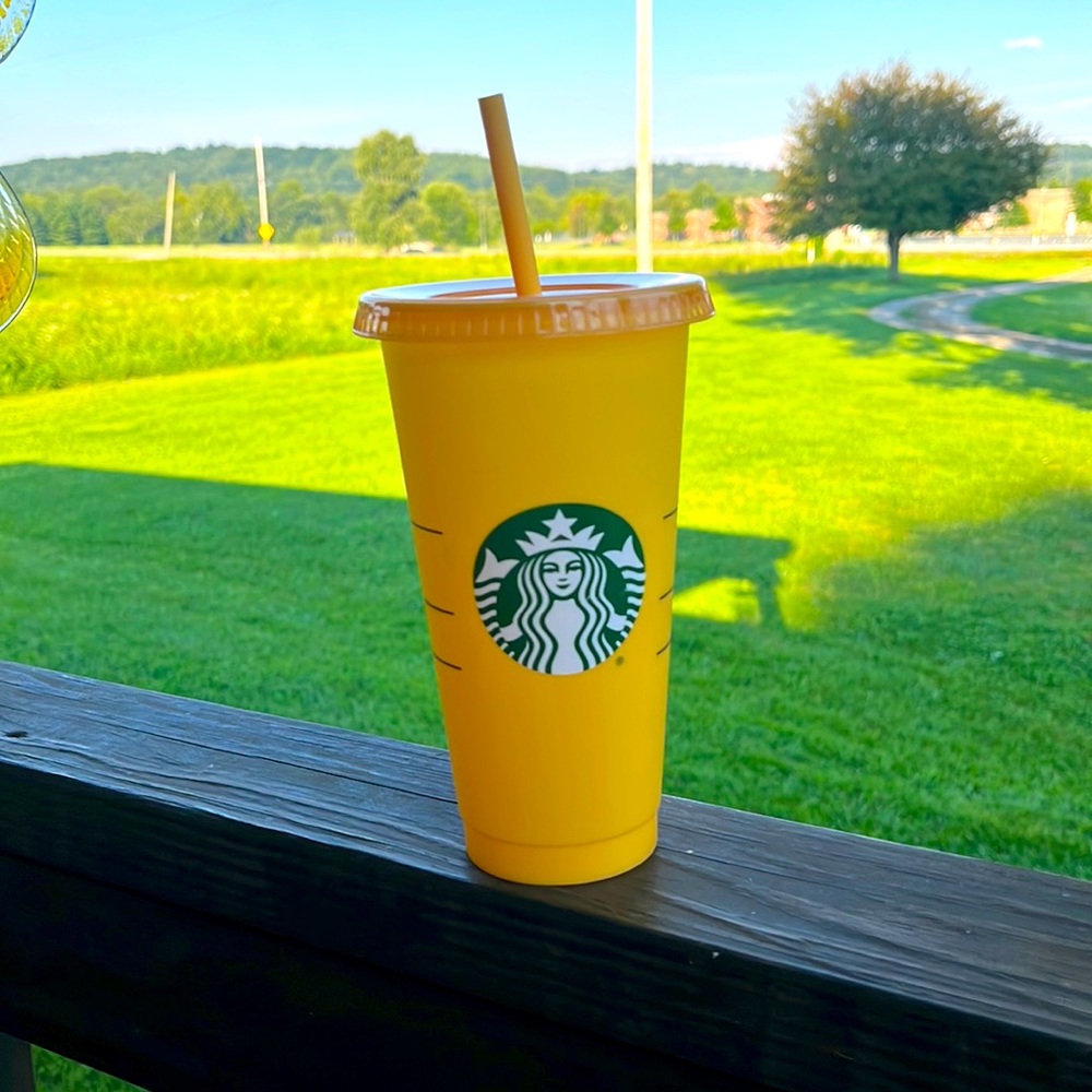 Color changing yellow to peach starbucks cup